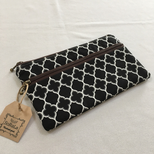 送料無料】ポーチ タイプ 通帳ケース モロッカン 柄 ブラック マルチ  