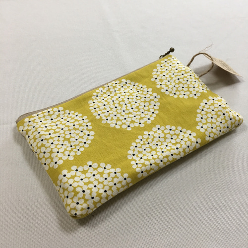 送料無料】ポーチ タイプ 通帳ケース 北欧 サークルフラワー