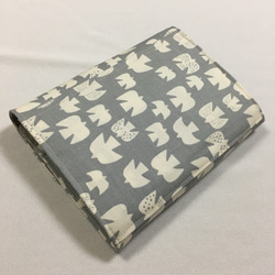 【送料無料】 蛇腹カードケース 母子手帳 A6 サイズ 北欧  白い鳥 2枚目の画像