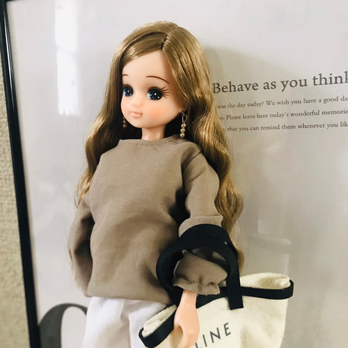 送料無料♡リカちゃん服♡グレージュオーバーサイズロンT♡リアル