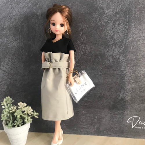 リカちゃん服♡ドール服♡ライトグレーハイウエストスカート♡リアル