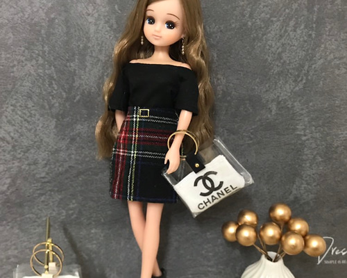 送料無料♡リカちゃん服♡赤チェック柄ミニスカート♡リアル