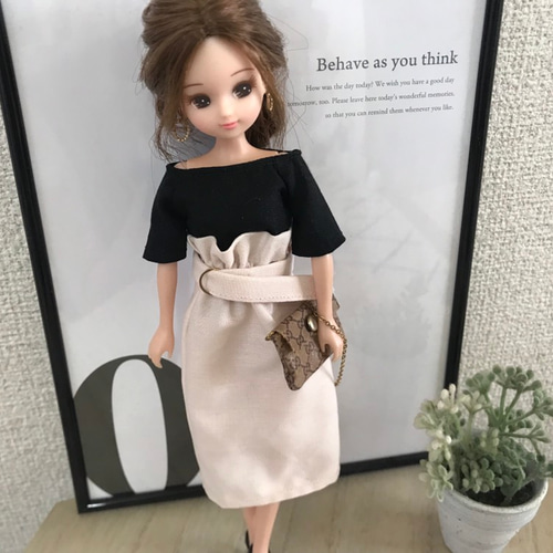 送料無料♡リカちゃん服♡オフショル黒カットソー♡リアルクローズ