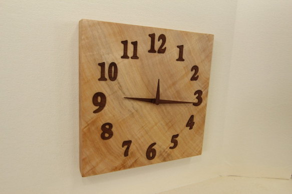木の時計＜栃＞・掛け時計toc-170　木製時計 3枚目の画像