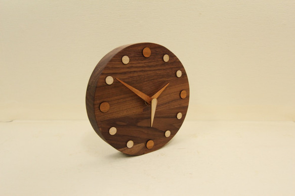 木の時計＜ｳｫｰﾙﾅｯﾄ集成材＞・置き時計wnc-1104　木製時計 3枚目の画像