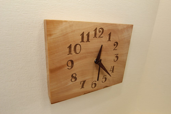 木の時計＜栃＞・掛け時計toc-162　木製時計 2枚目の画像
