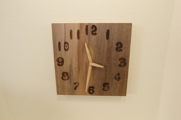 木の時計＜ウォールナット＞・掛け時計wnc-189　木製時計 1枚目の画像