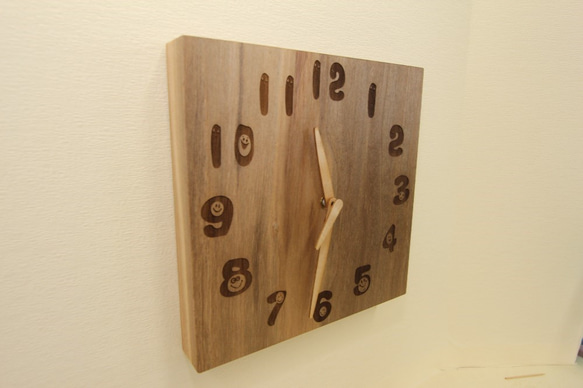 木の時計＜ウォールナット＞・掛け時計wnc-189　木製時計 3枚目の画像