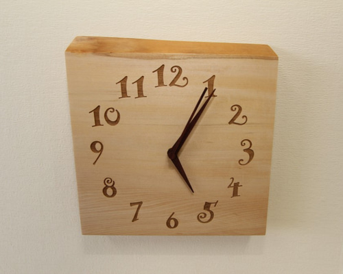 木の時計　掛時計   栃 木の時計掛時計 栃