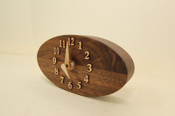 木の時計＜ウォールナット集成材＞・置き時計wnc-194　木製時計 2枚目の画像