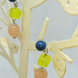 CandyEarrings blue seaglass yellow&pink 3枚目の画像
