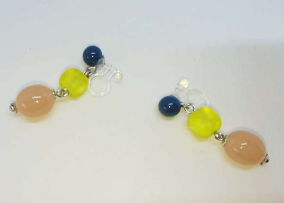 CandyEarrings blue seaglass yellow&pink 4枚目の画像