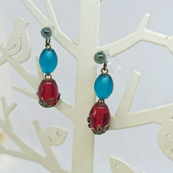 CandyEarrings dark blue seaglass blue&red 1枚目の画像