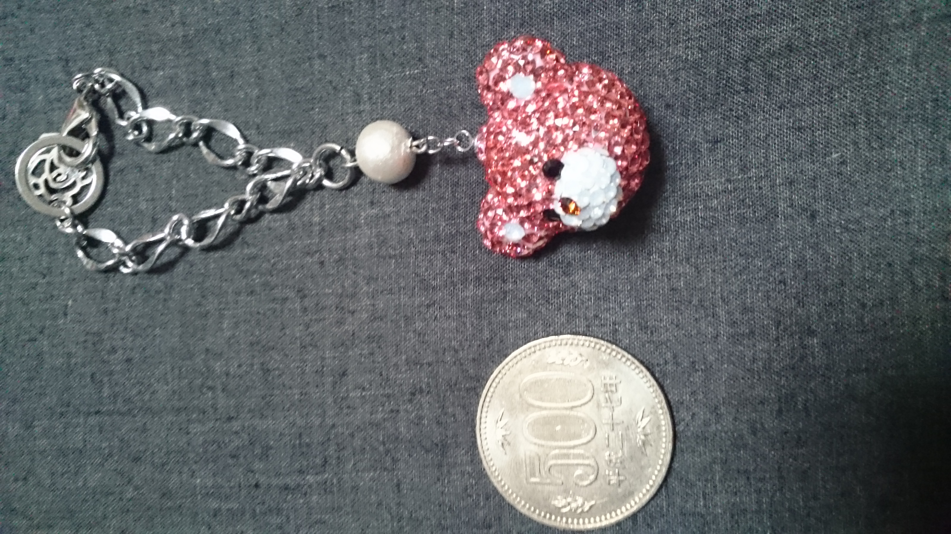 テディベアの淡水パール付きバッグチャーム