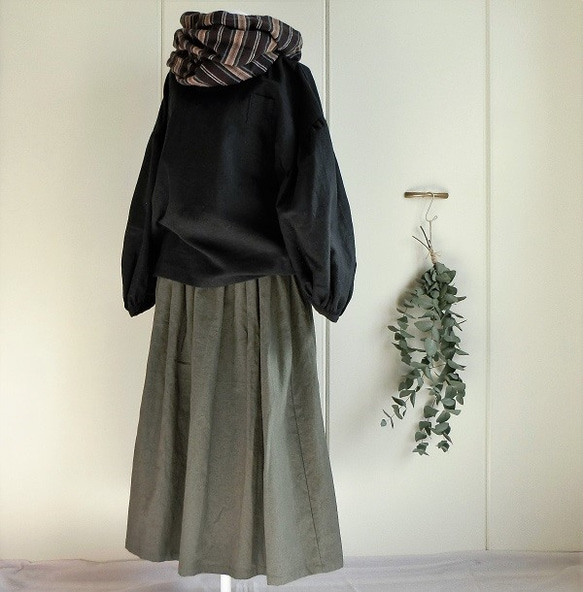 【新春福袋（Creema限定）】バルーン袖ブラウスとギャザースカートのセット +おまけつき！ 1枚目の画像