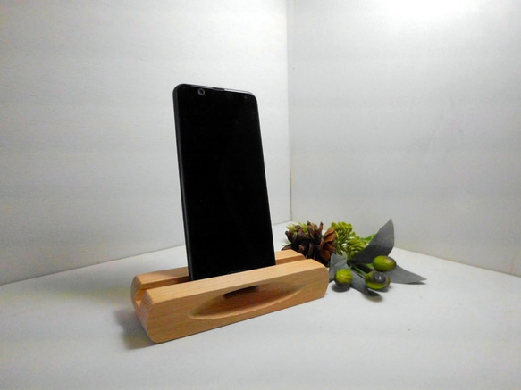 フローティング・スマホ・スタンド　～磁石で張り付く木製スピーカー～ 3枚目の画像