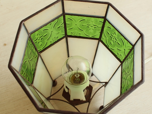 フローラガラスのランプ 5枚目の画像
