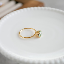 施華洛世奇水晶精緻簡單戒指（10號免費尺寸/綠晶石） 第3張的照片