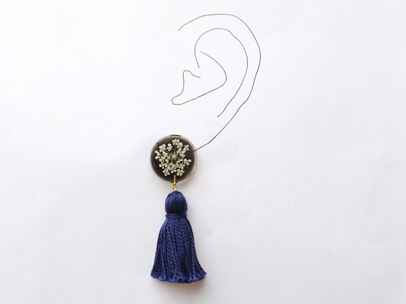 蕾絲花和流蘇耳環（深藍色） 第2張的照片
