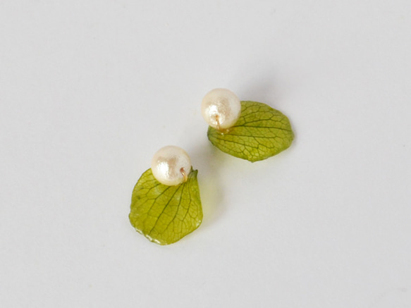 繡球花花瓣×棉珍珠（003-a_GR/ 可變更為夾式耳環） 第2張的照片
