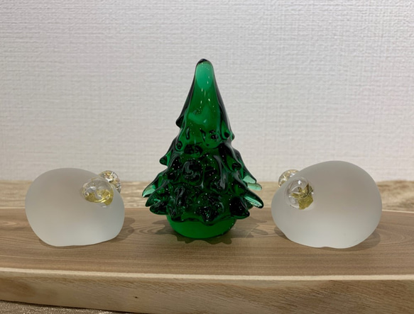 【kiyokiyoさまご予約品】【早割クリスマス】ガラスの羊さんとクリスマスツリー 2枚目の画像