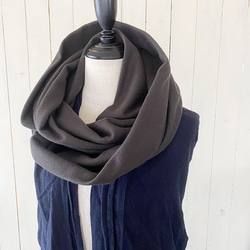 僅剩1件！ ⭐️ 已售出5件！ ⭐️《奢華美利奴羊毛卡其色》中等重量羊毛，天然簡約，是秋冬季的完美之選。 第8張的照片