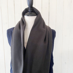 僅剩1件！ ⭐️ 已售出5件！ ⭐️《奢華美利奴羊毛卡其色》中等重量羊毛，天然簡約，是秋冬季的完美之選。 第7張的照片