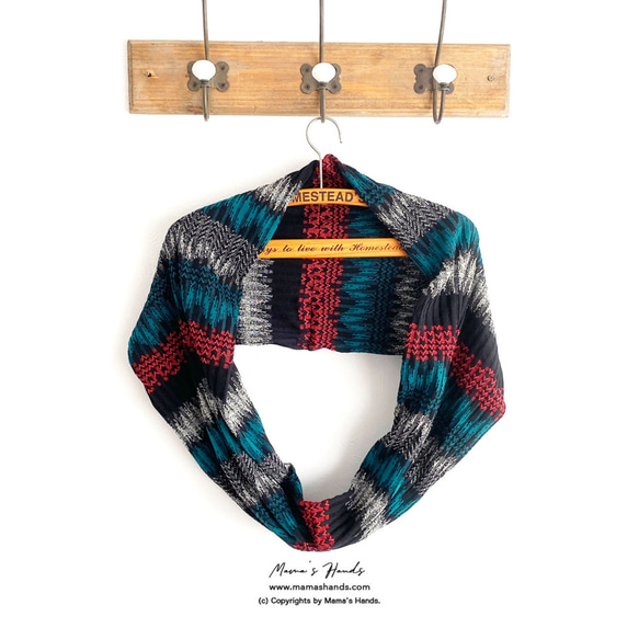 僅剩 1 件⭐️減價 200 日圓⭐️義大利製造時尚黑紅藍彩色針織圍脖♪ 第5張的照片