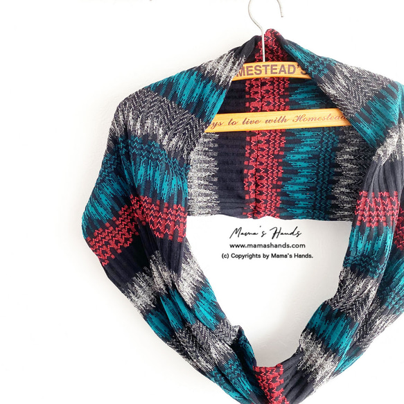 僅剩 1 件⭐️減價 200 日圓⭐️義大利製造時尚黑紅藍彩色針織圍脖♪ 第7張的照片