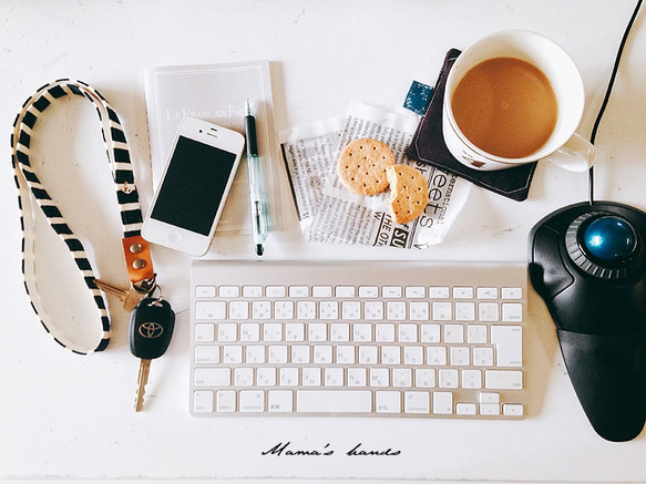 ⭐️262点売れました⭐️ マリン 革 紺 ネックストラップ キーホルダー 男女兼用 2枚目の画像