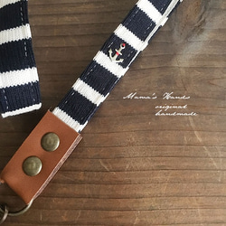 ⭐️262点売れました⭐️ マリン 革 紺 ネックストラップ キーホルダー 男女兼用 3枚目の画像