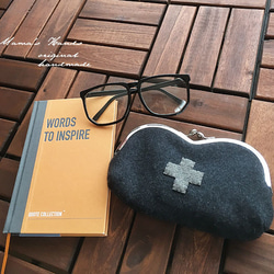 ⭐️9点売れました⭐️ クロス チャコール グレー ナチュラル メガネ がま口 コスメ メガネケース ポーチ 1枚目の画像