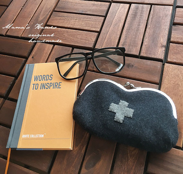 ⭐️9点売れました⭐️ クロス チャコール グレー ナチュラル メガネ がま口 コスメ メガネケース ポーチ 1枚目の画像