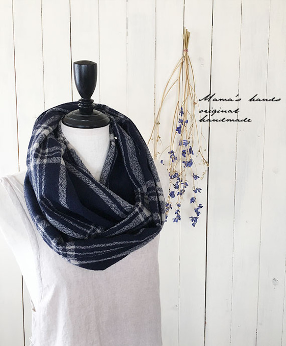 天然海軍藍格紋羊毛 100% 優質秋冬圍巾 ♪ 第1張的照片