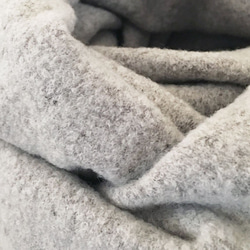 ★ 限量發售 ★ 100% 天然羊毛 淺米色 灰色 優質秋冬圍巾 第3張的照片
