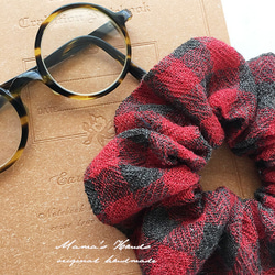 僅剩少量！ ⭐️ 已售出 11 件！ {紅色 x 卡其色} 紗布羊毛棕色格紋髮圈，自然色，秋冬款式 第3張的照片