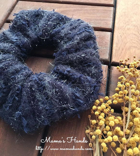 素敵な織りのウール 紺 紫 秋 冬 シュシュ ヘアゴム♪ 3枚目の画像