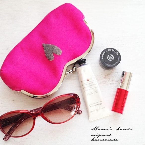 ⭐️130個売れてます⭐️ ピンク リネン ハート がま口 コスメ メガネケース ポーチ ♥ 8枚目の画像