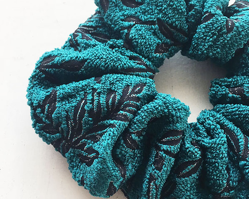 専用❤︎サンドブルー×エバーグリーン❤︎チャーム付きシュシュ 0_812f02c0f5efeccc2f9ddfff8eef