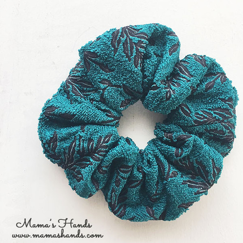 シュシュ  ヘアゴム  ブルー/グリーン ⭐️5点売れました⭐️《葉っぱ ブルー グリーン》おしゃれな 秋 冬