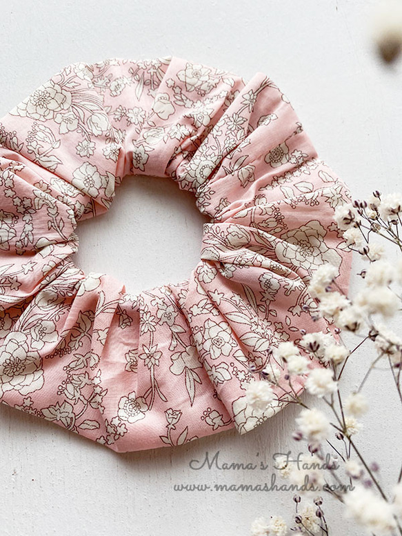 Fashionable Liberty Pale Pink Floral Scrunchie 頭髮彈力♪ 第2張的照片