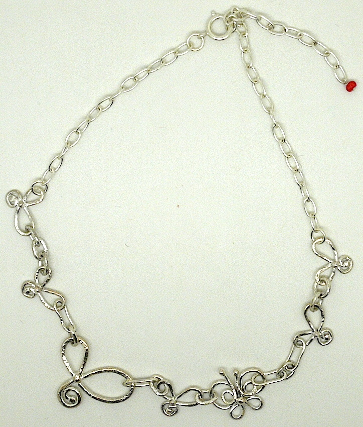 芽シルバーネックレス