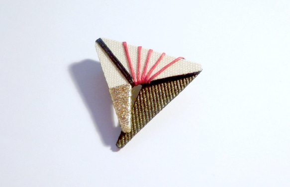 ruler brooch 2枚目の画像