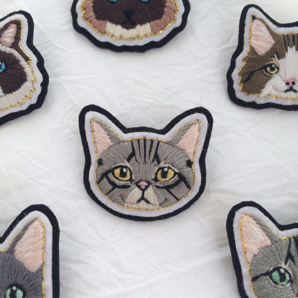 猫の手刺繍ブローチ #12アメリカンショートヘア 1枚目の画像