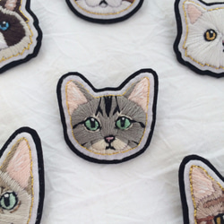 猫の手刺繍ブローチ #18エジプシャンマウ 1枚目の画像