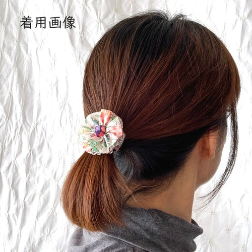 リバティ ラッフルお花のヘアゴム(A) - Liberty 