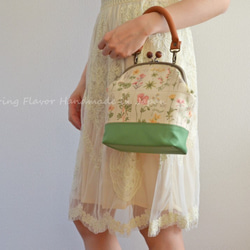 2 WAY frame bag -211- Cottage Floral fabric cream/green 第2張的照片