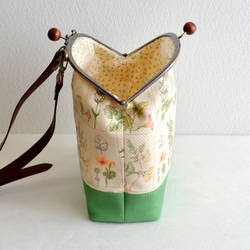 2 WAY frame bag -211- Cottage Floral fabric cream/green 第4張的照片