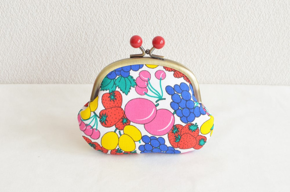 Vintage fruits art coin purse with red acrylic balls [478] 第2張的照片