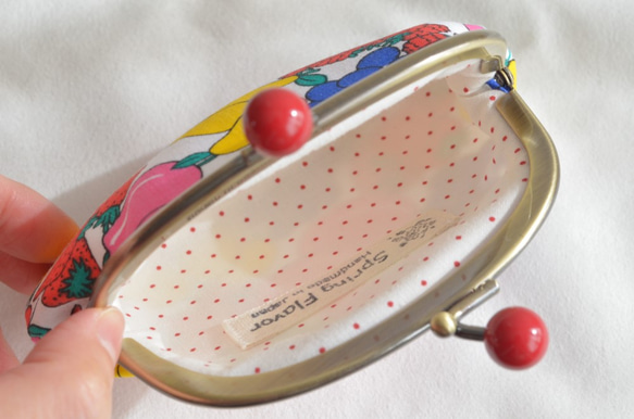 Vintage fruits art coin purse with red acrylic balls [478] 第4張的照片